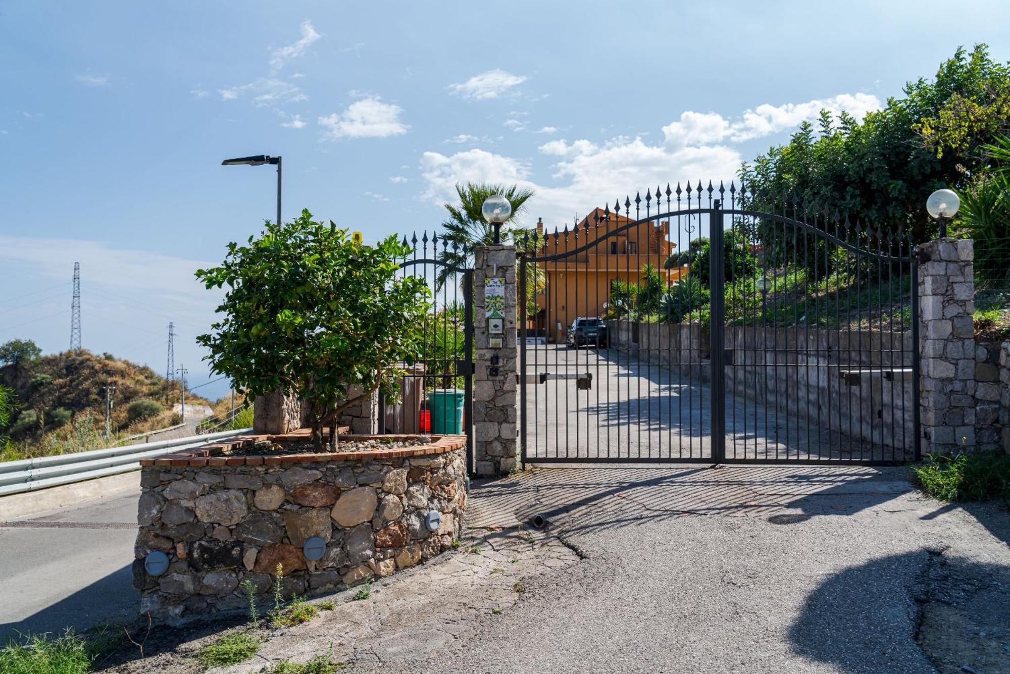 The Lemon Tree * Taormina