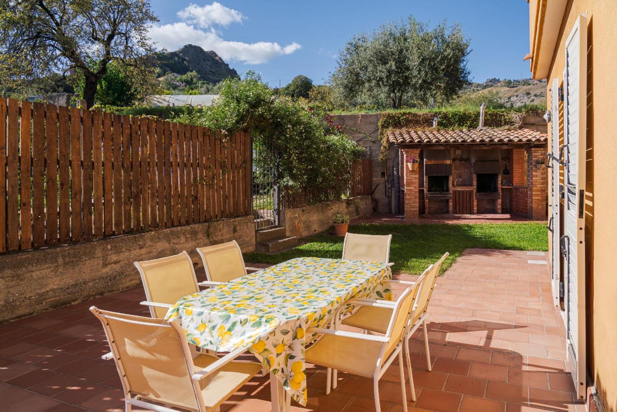 The Lemon Tree Apartment Taormina